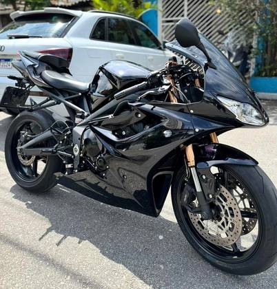 TRIUMPH DAYTONA 675 TRIUMPH DAYTONA 675